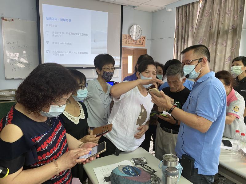 對於各家廠牌手機投射，大家都很想學會