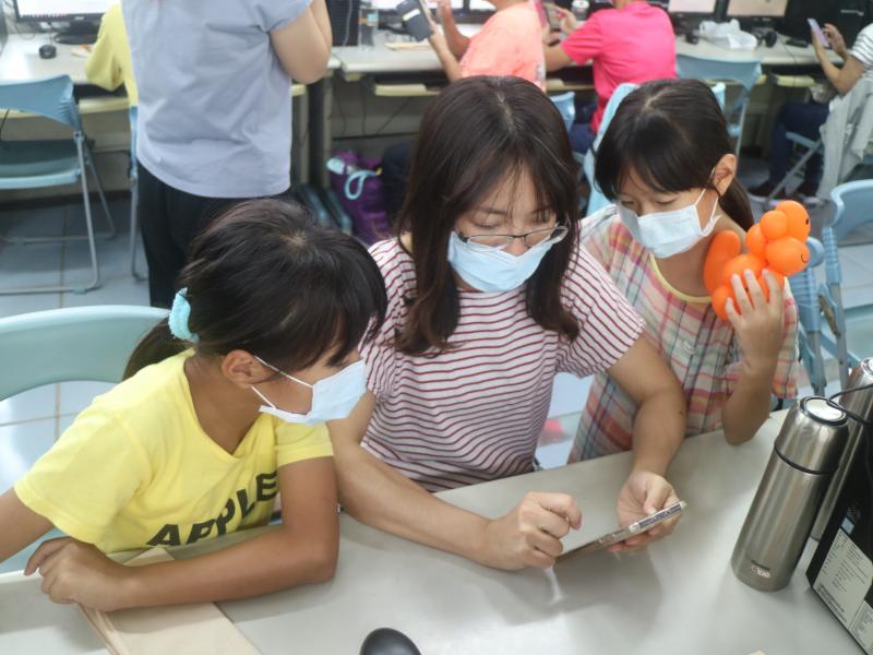 3C產品不只是用來玩樂而已喔!善加利用就會是好幫手好工具的