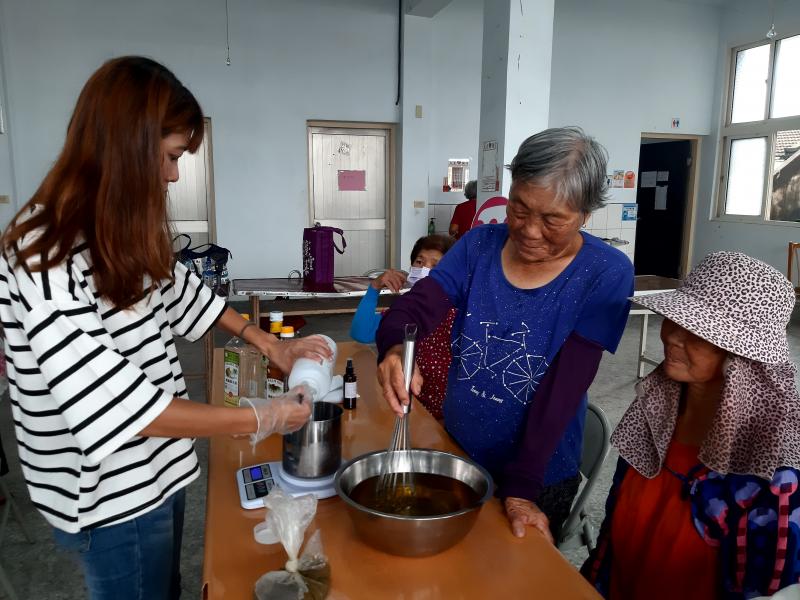 認識香草、動手做手工皂