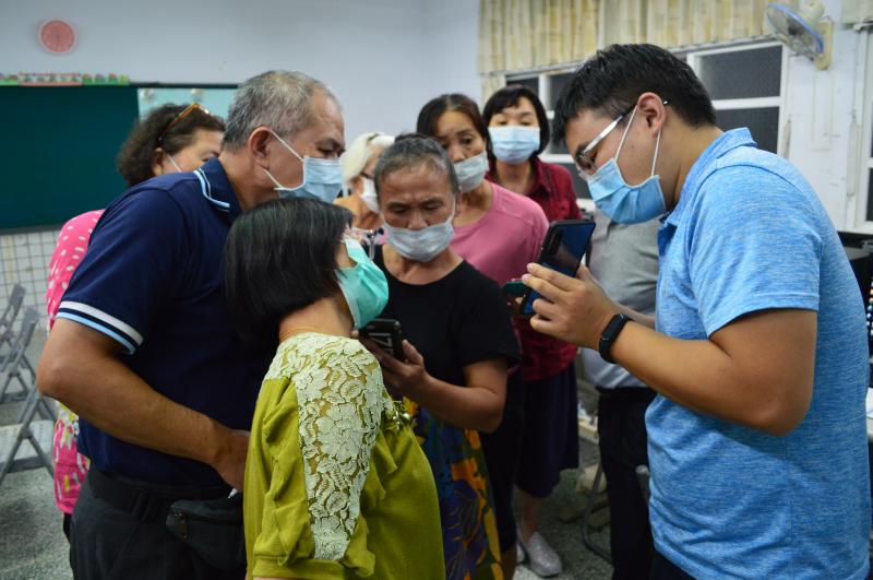 指導民眾詳細的操作方式