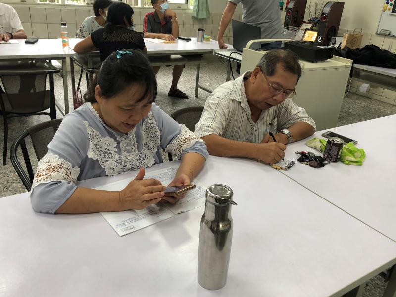 開始構思竹筍入菜的情節!好好玩唷!