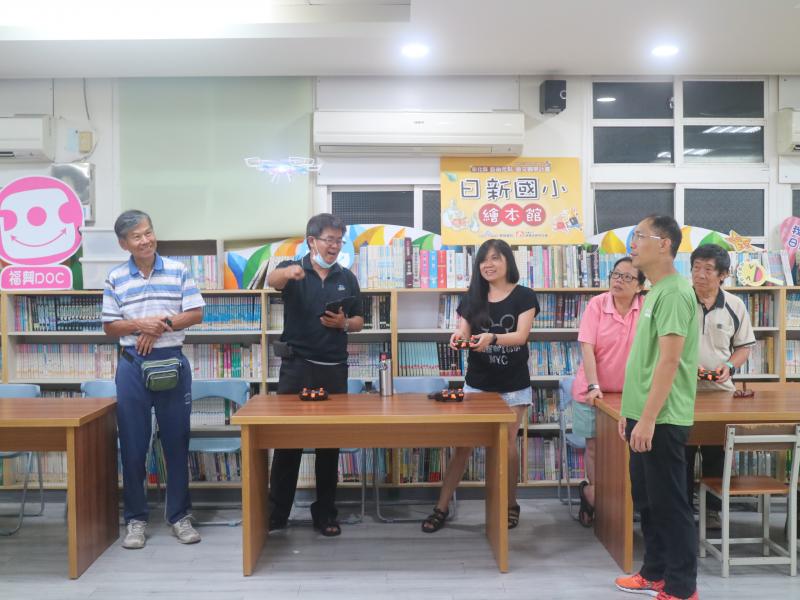 試飛時間--驚聲連連,往往都是看得人比飛的人厲害的樣子.