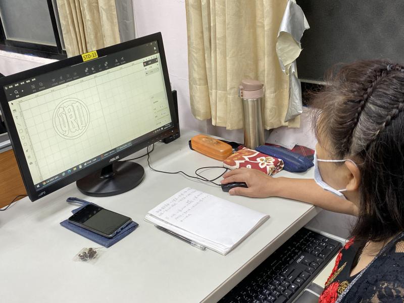 學員設計雷雕作品