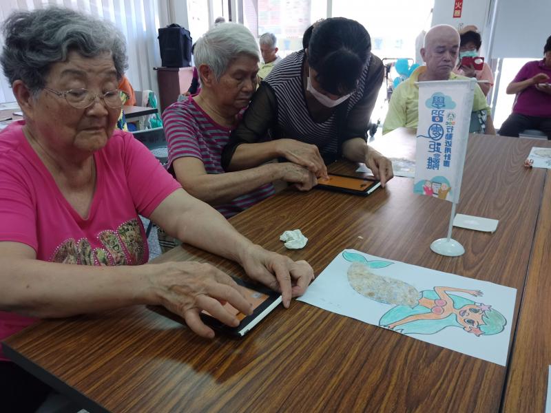 長輩學員的平板初體驗