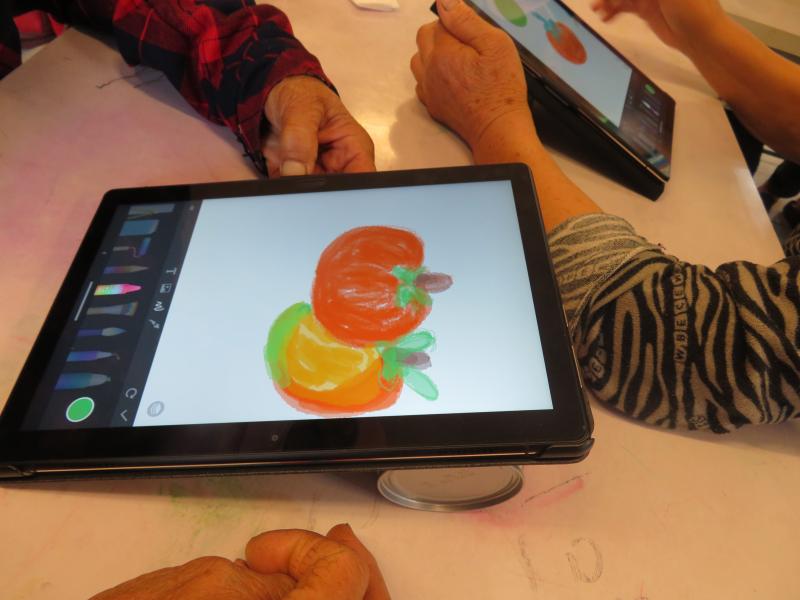 下載app軟體，來體驗畫圖