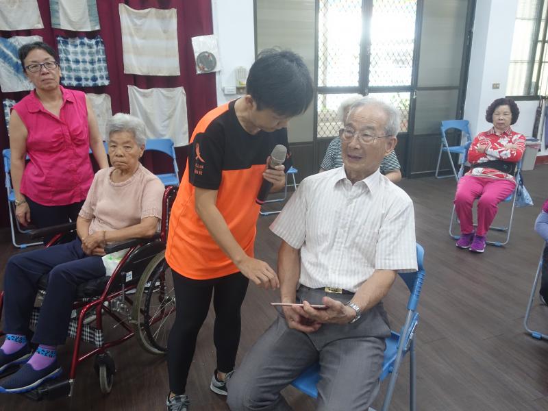 老師關心學員的上課狀況