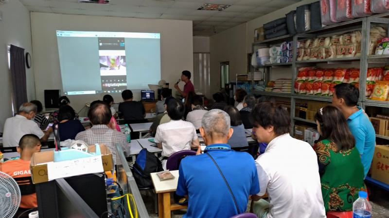 講師教小影剪APP使用