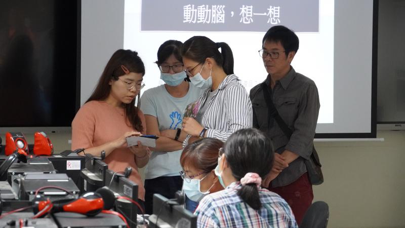 學員互相與講師分享、討論