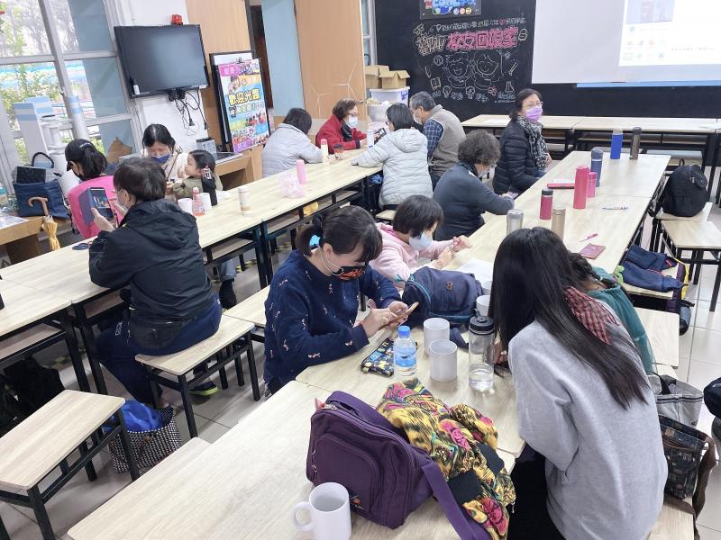 109.12.19學員們都認真學習