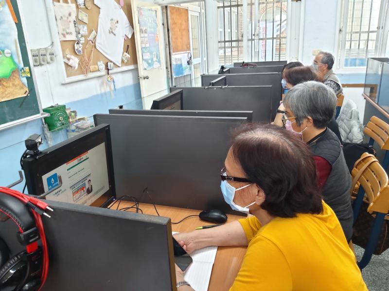 老師先教學員健康存摺和Hahago  app