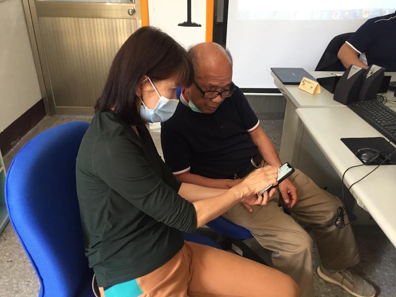 學員間相互幫忙分享『學習中心』有趣的課程與知識。