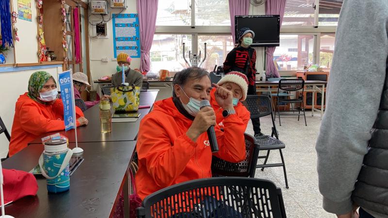 長輩以阿美語分享路蕎的由來