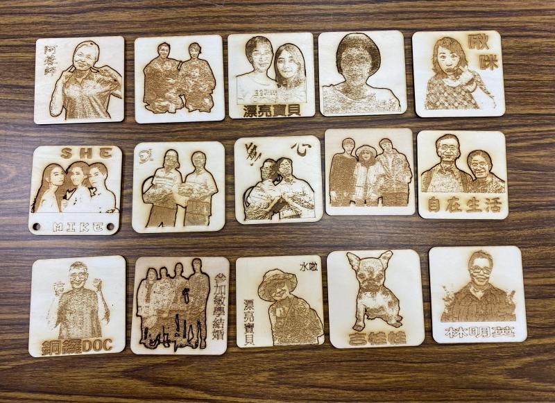 學員個人風格的雷雕杯墊。