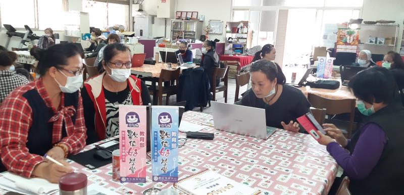 每位學員都認真的學習