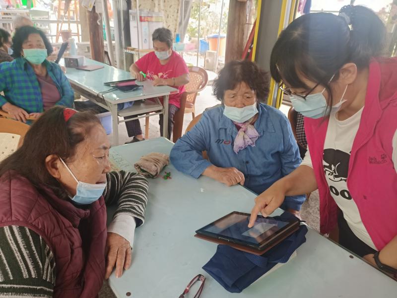 活到老學到老，人老心不老，雖然很久沒當學生但是還是一樣要努力學習的