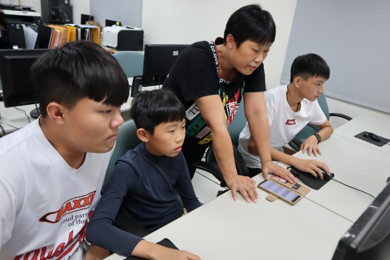 安琪老師協助學員案例練習