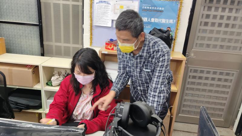 講師輔導學員如何進入學習一把罩