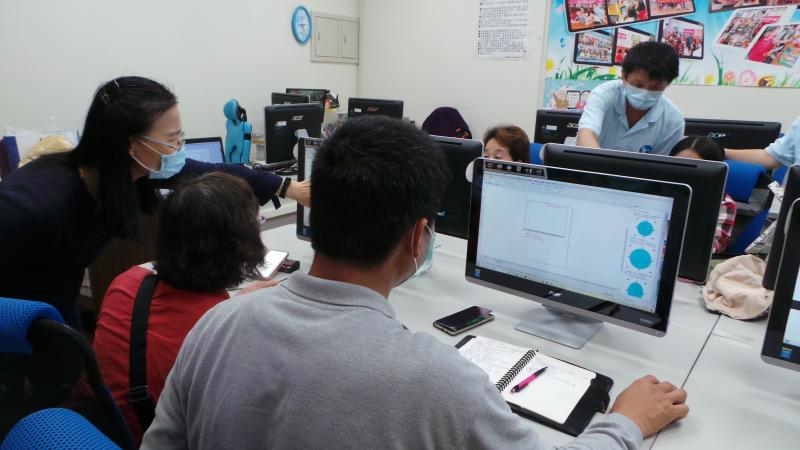 月曆製作 載入照片 編輯使用