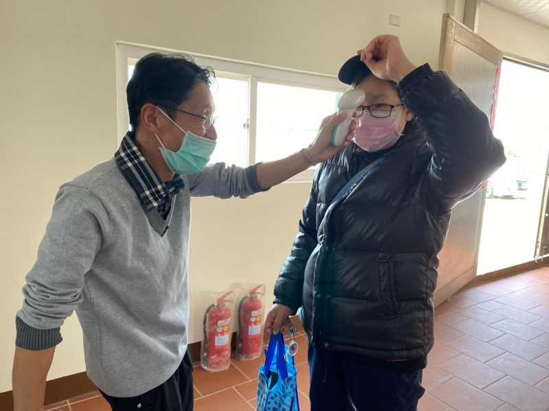 事前準備先為學員量體溫，做好防疫措施!打造優質的學習環境，讓大家可以安心上課!