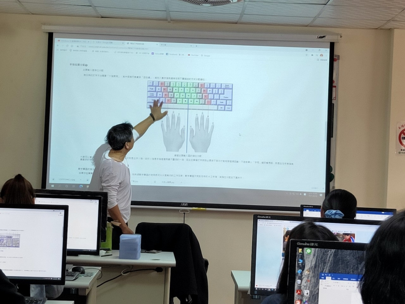 教導學員如何正確的學習鍵盤指法，之後開始注音或英文打字才不會導致手忙腳亂的!