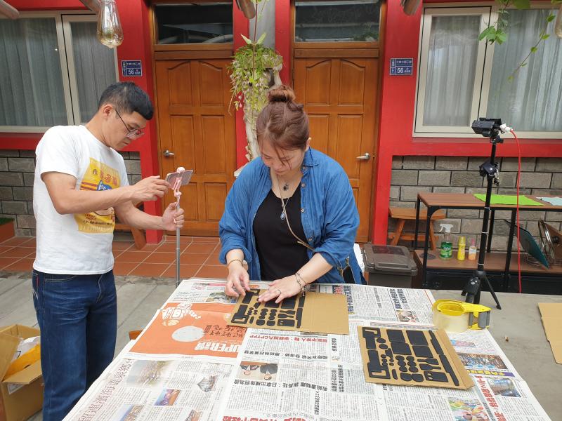 拍攝五分車餅乾灌模打樣