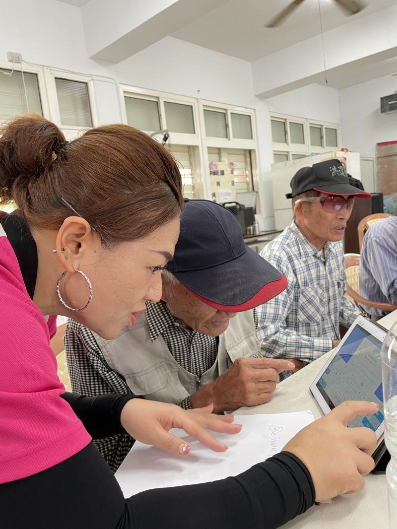 遇到困難時志工立即幫你處理   ，太貼心了