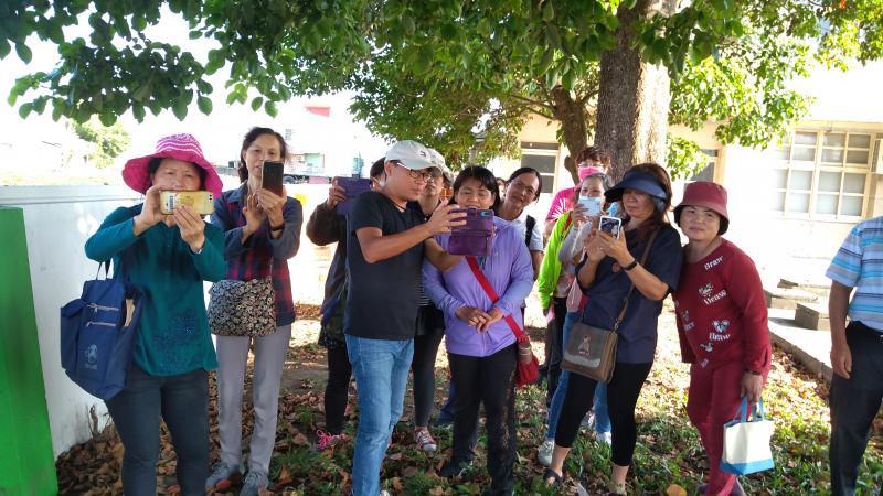 學員練習室外風景攝影