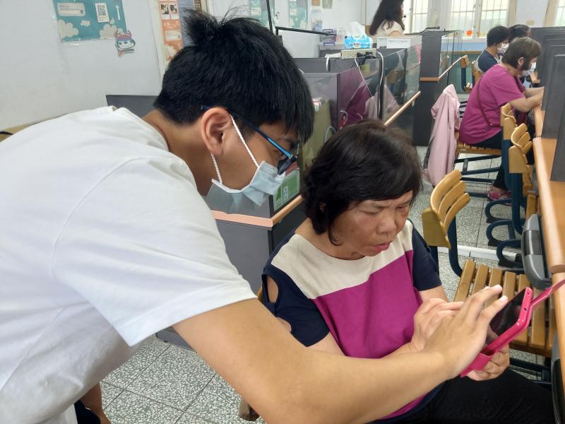 有小幫手皮來幫助學員學習威力導演影像編輯