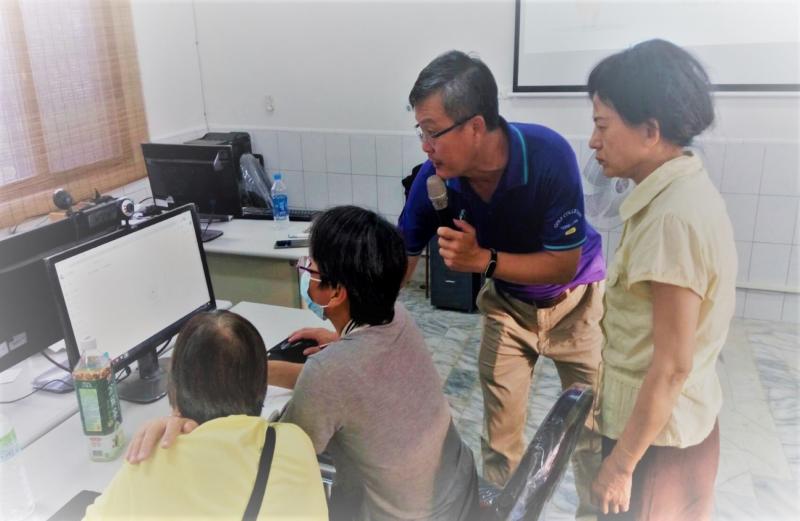 老師教學員使用雲端