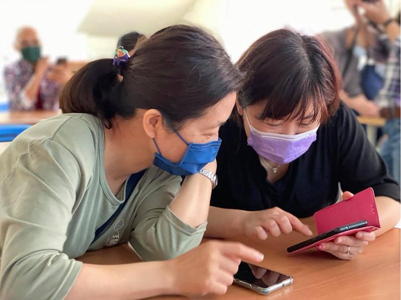 學員平時都有修圖的習慣，但僅限於簡單的美肌濾鏡套用，對於較專業的編修工具需要花多一點時間練習熟悉。