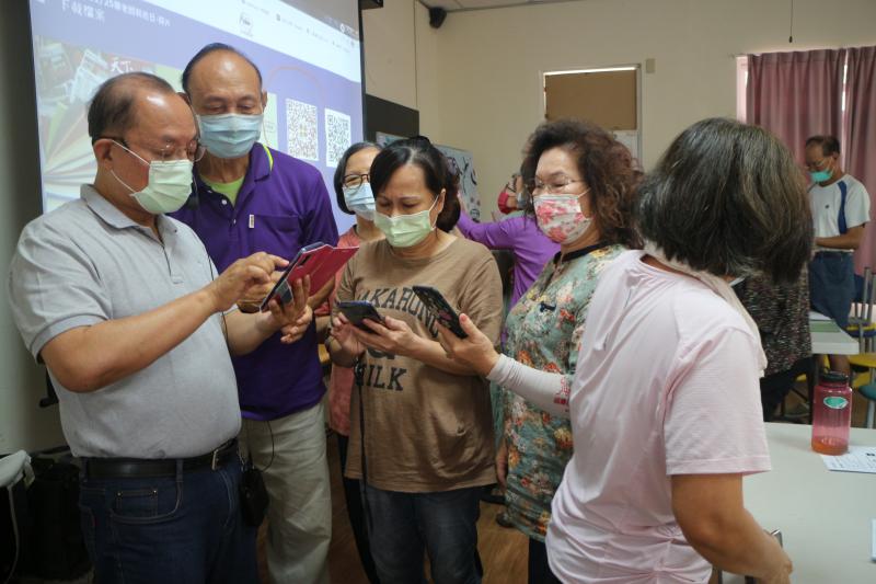 教學員如何下載公車APP