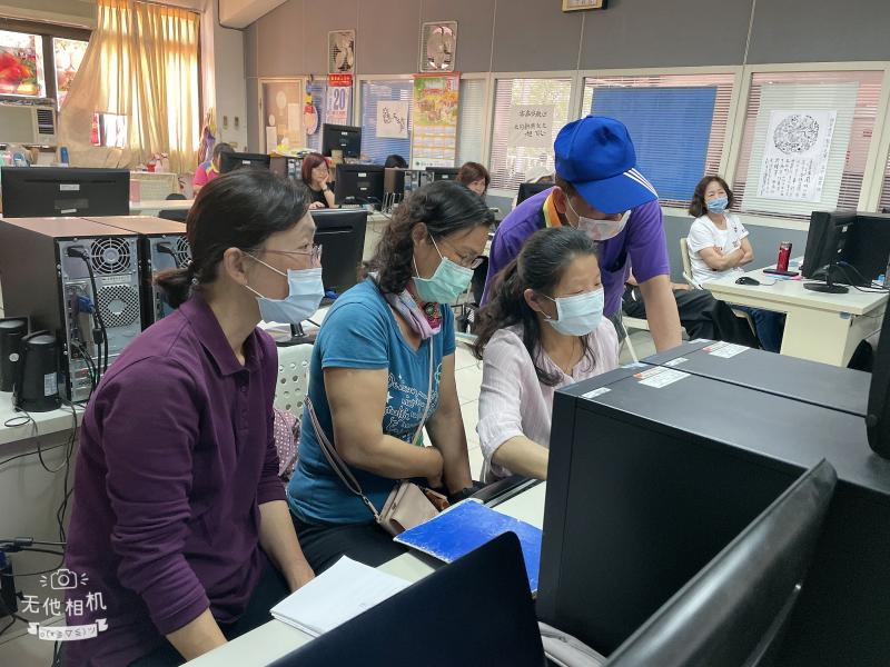 Line Pay Money如何設定儲值轉帳，Line Pay刷卡，點數如何使用，轉帳。