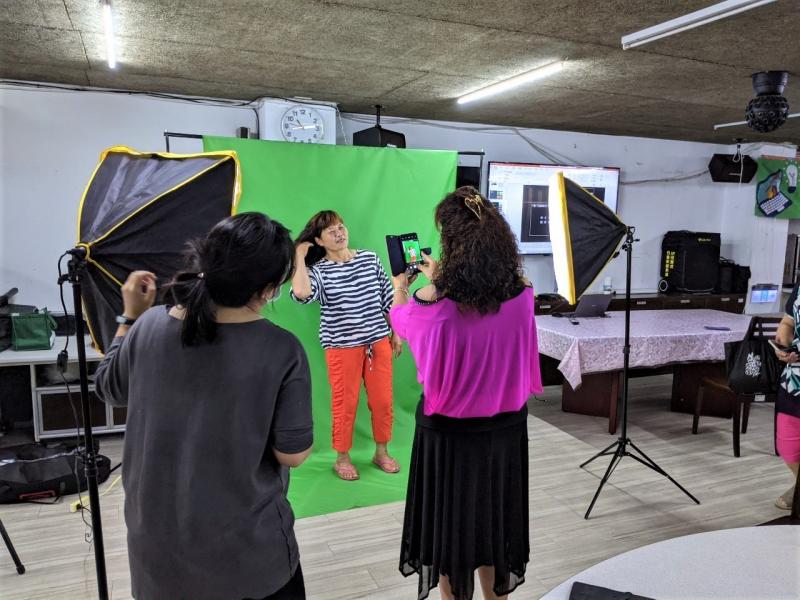 雙APP結合製作早安問候圖