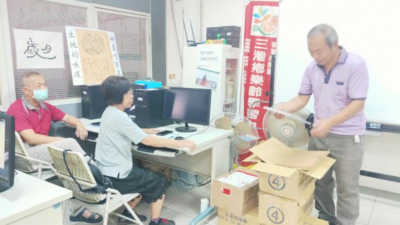 本次課程成果-相片書有69本，月曆2本，保溫杯11個，馬克杯1個。