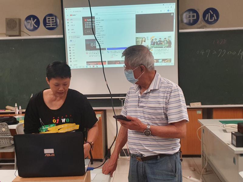 老師教學員提升網站流量點擊、曝光三要點.