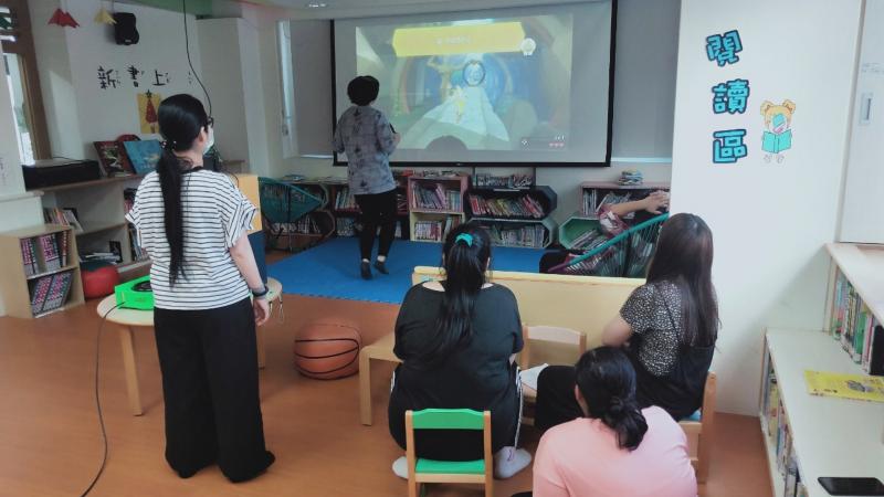 新型冠狀病毒 COVID-19疫情在台持續延燒，居家防疫期間零食一直吃、又不能去健身房，擔心肚子上的肥肉越來越猖狂？ELLE替你精選了7款「任天堂Switch」健身系遊戲，不只有虛擬教練監督，替你計算卡路里，還有成功範例督促你絕不能偷懶！在