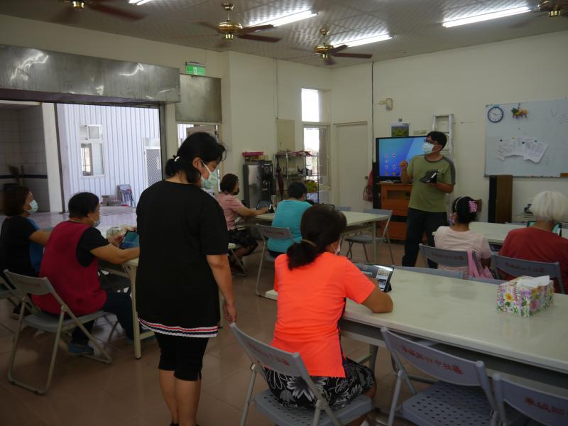 複習平板電腦基本功能及上網操作