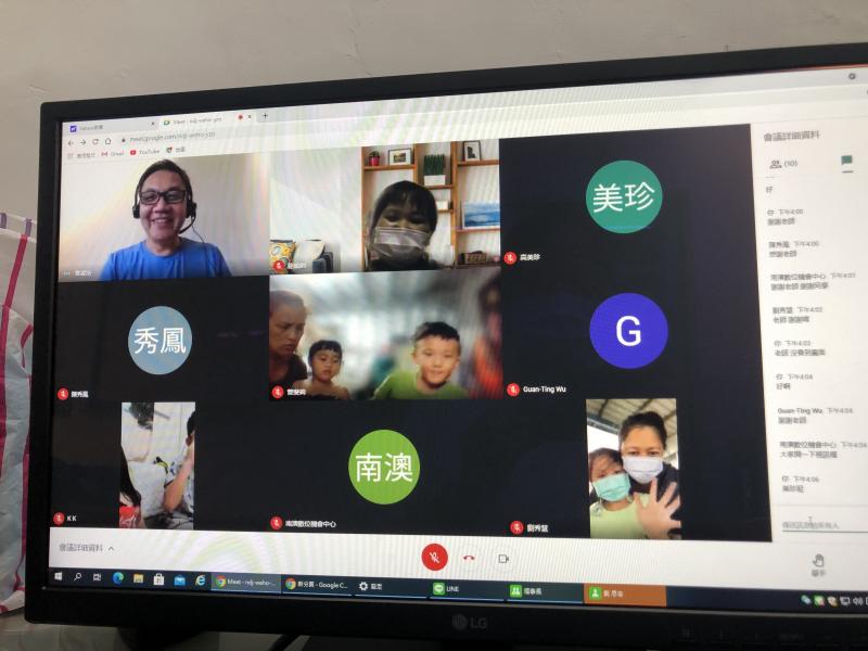 因為疫情關係改為線上課程，大家都還很生疏的上課模式，但是過程很輕鬆活潑，親子與老師互動很棒喔!