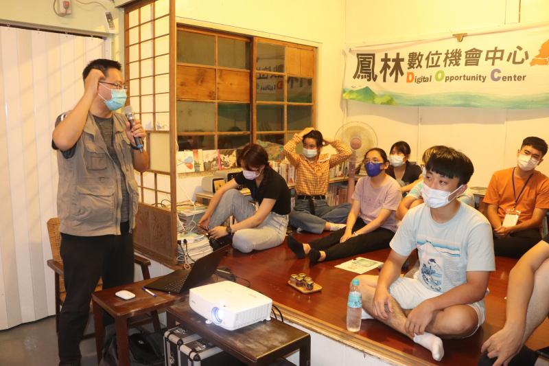 講師上課照片