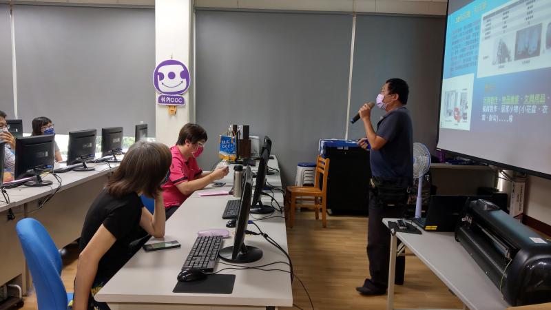 課程名稱:新興刻記大觀園  授課講師:張凱棠  課程內容:林內doc新興科技設備逐項介紹