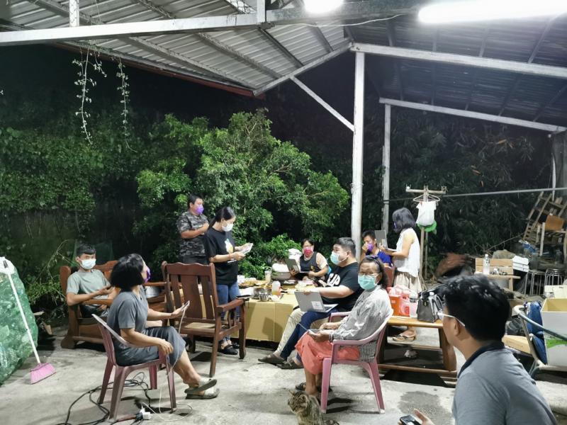 講師帶領學員下載APP教學,網路資訊安全宣導