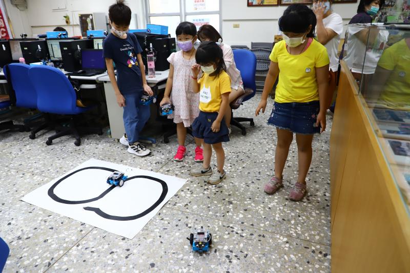 mBot 車輛循線操作練習