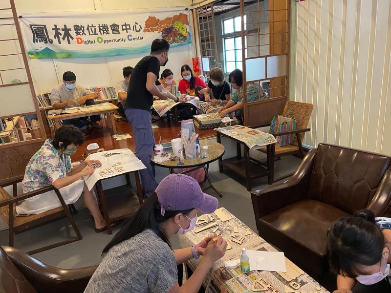 學員上課組裝照