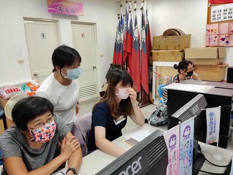 選擇標題文本的時候，最好選用可讀性較好的字體，或者精心設計的標題字體。選擇標題文本的時候，最好選用可讀性較好的字體，或者精心設計的標題字體。