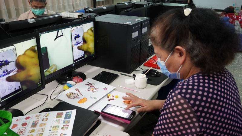 由學員與老師實機操編輯實作情形