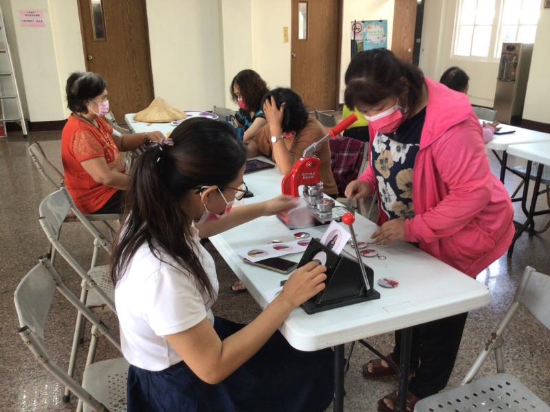學員文創產出自行製作情形