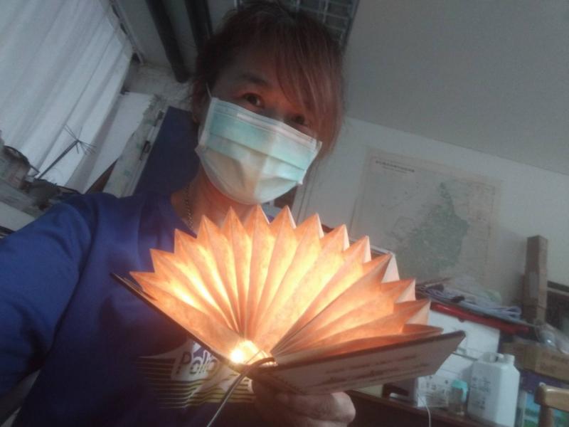 學員作品書燈-3