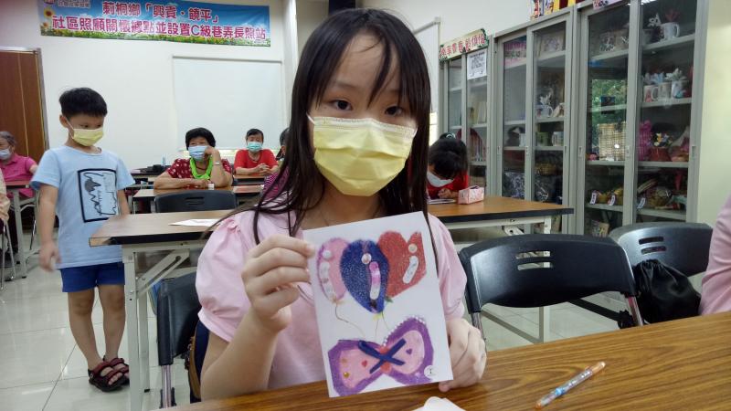 小孩的創作畫冊