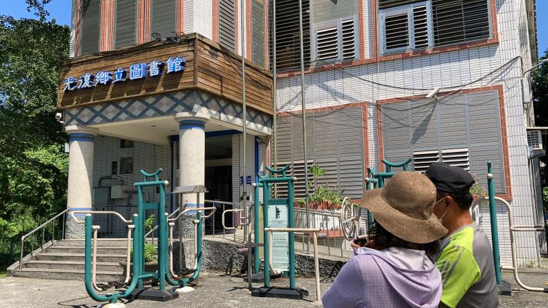 學員練習使用小型空拍機