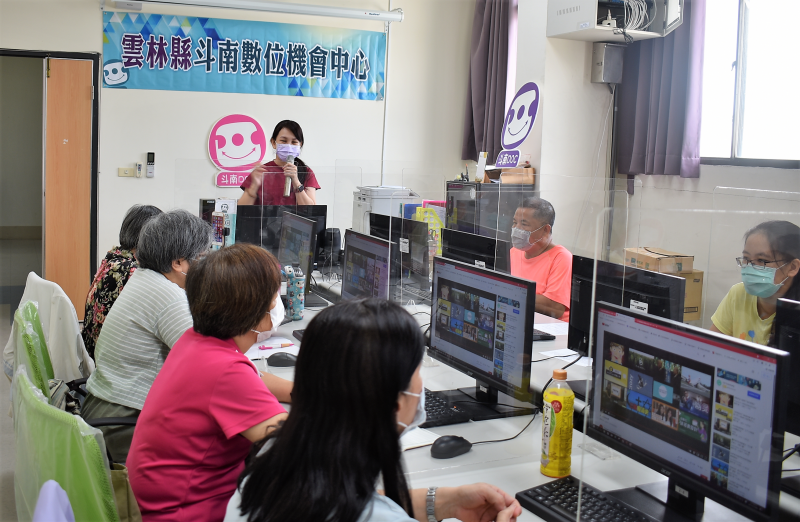 講師向學員介紹逐格動畫